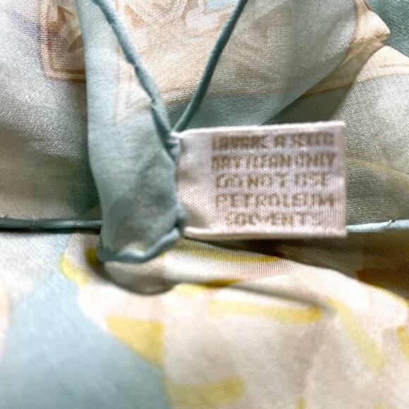 Vintage Gucci Floral Silk Chiffon Oversized Shawl Scarf - Picture 13 of 15